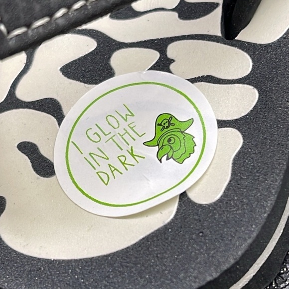 NWT Reef Toddler “Glow in the dark” Skeleton Sandals size 3/4 - Picture 3 of 8